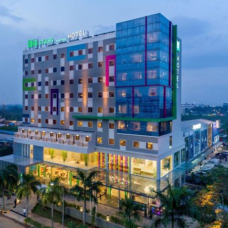 Hotel Ibis Styles Cikarang Bekasi Exterior foto